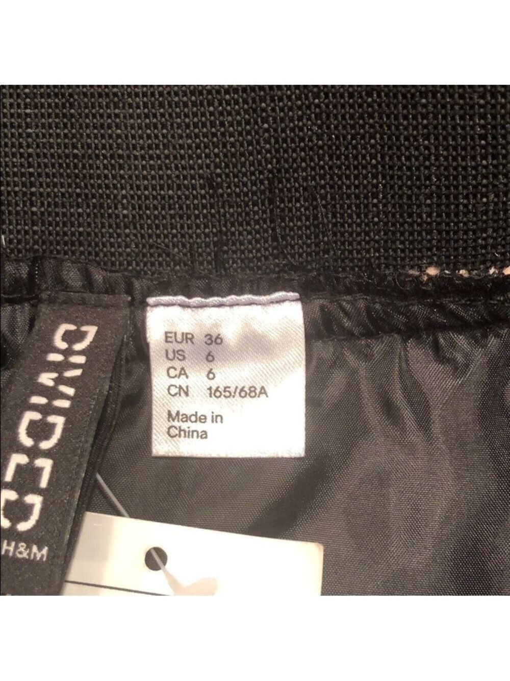 H&M DIVIDED NWT! Adorable Mini-Skirt Size 6 - Picture 5 of 6